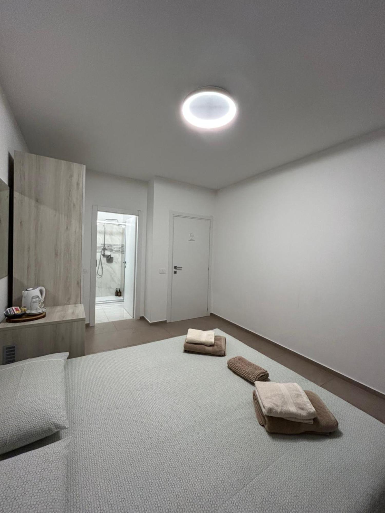 *Veranda'S Rooms* - Free Parking In Central Lugano Zewnętrze zdjęcie