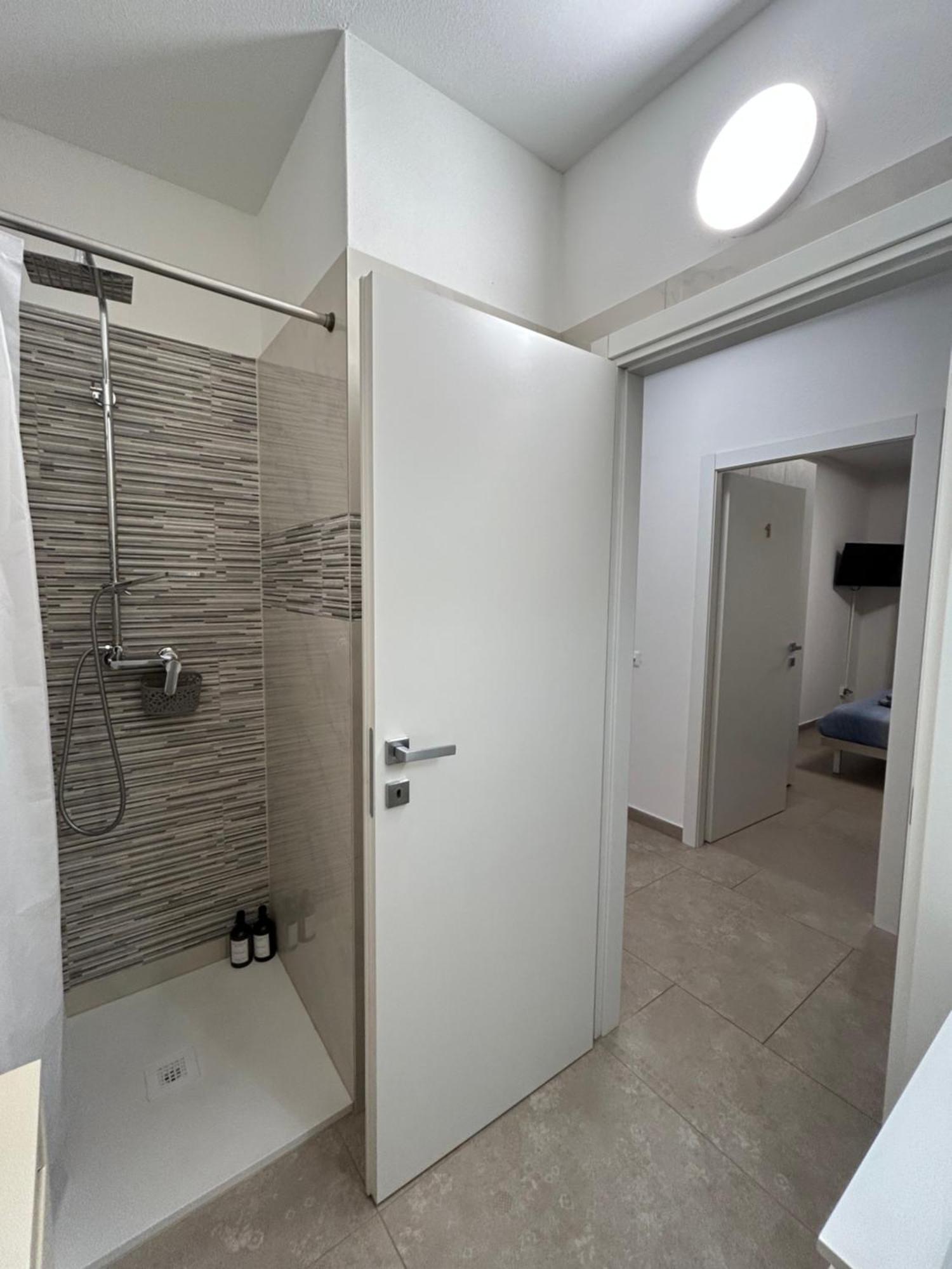 *Veranda'S Rooms* - Free Parking In Central Lugano Zewnętrze zdjęcie