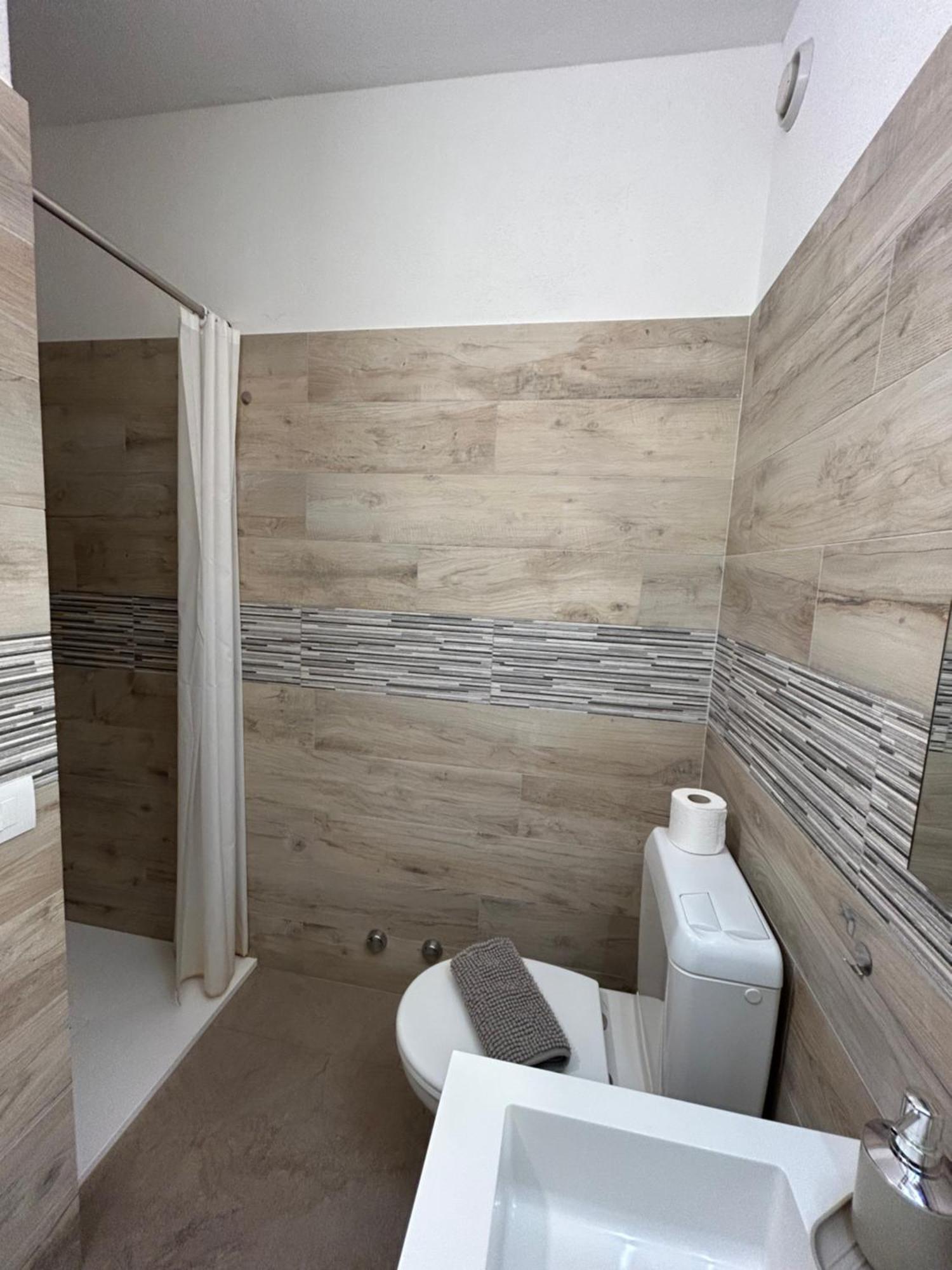 *Veranda'S Rooms* - Free Parking In Central Lugano Zewnętrze zdjęcie
